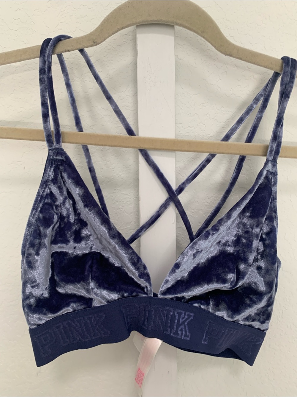 PINK Victoria's Secret Crushed Velvet Crossback Unlined Blue Bralette - Picture 2 of 4